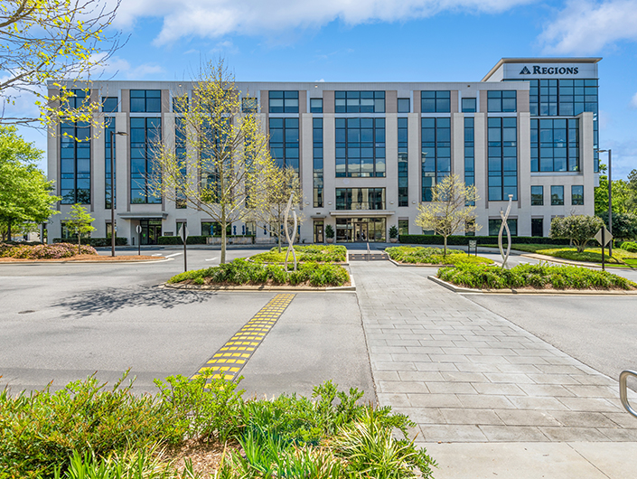 exterior view of LPL Financial Linsco office building in Raleigh, North Carolina area