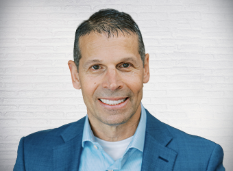 Financial Advisor Andrew Hayek headshot image