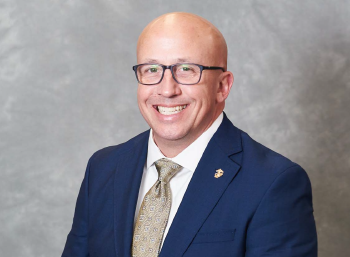 financial advisor seth marshall headshot