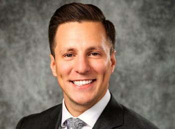 financial advisor andrew kutanovski headshot