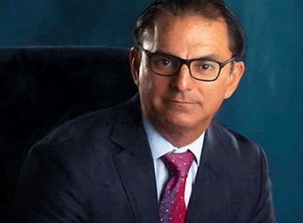 Headshot of Financial Advisor Albert L. Lopez